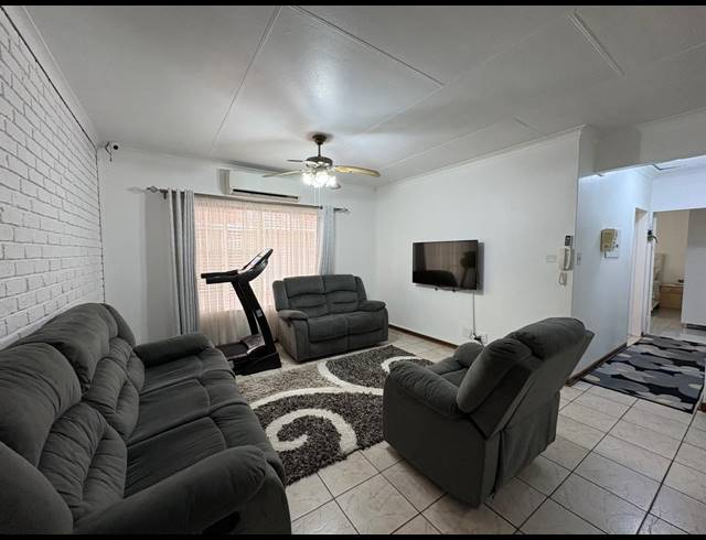 2 BEDROOM TOWNHOUSE FOR SALE IN ARCON PARK
